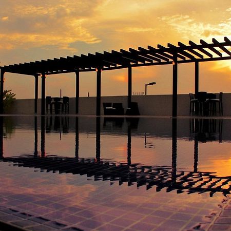Hotel Trinitarias Suites Barquisimeto ภายนอก รูปภาพ