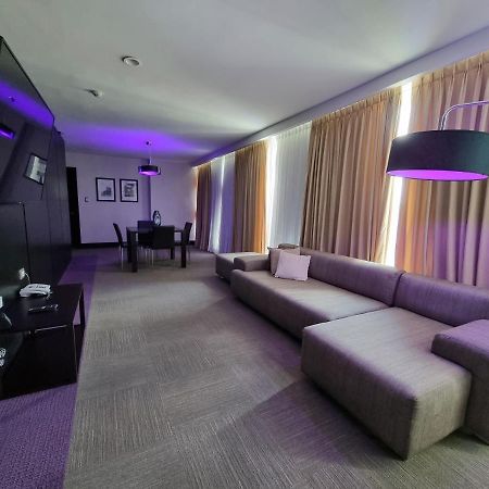 Hotel Trinitarias Suites Barquisimeto ภายนอก รูปภาพ