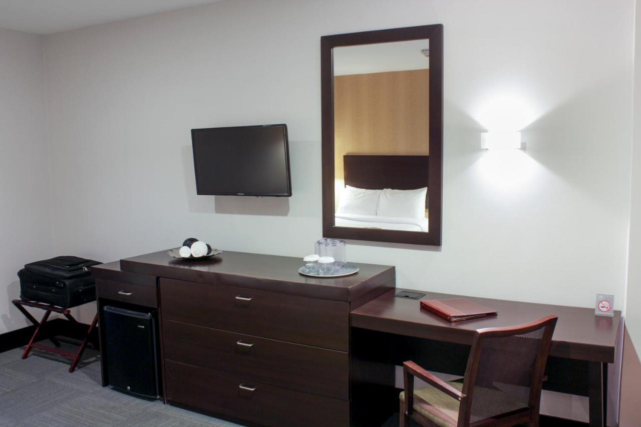 Hotel Trinitarias Suites Barquisimeto ภายนอก รูปภาพ