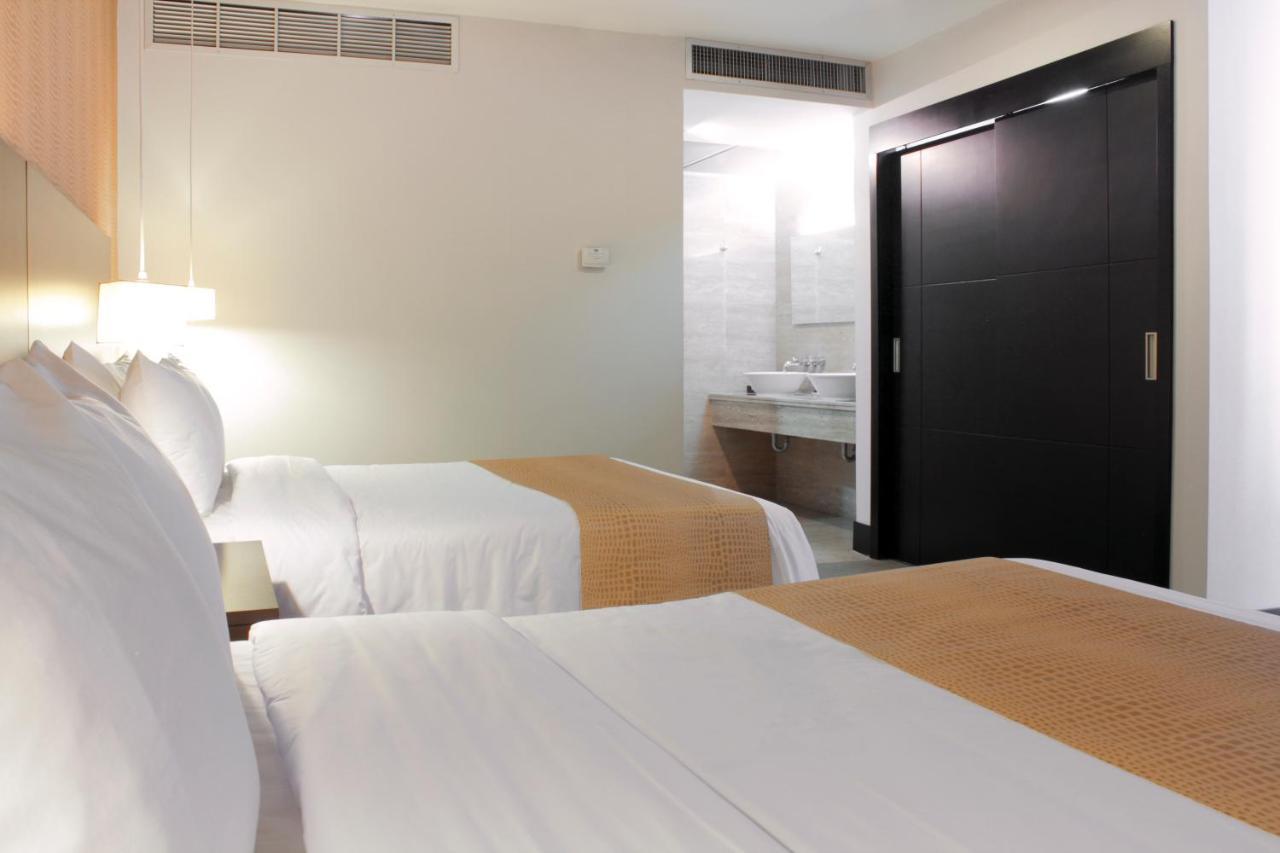 Hotel Trinitarias Suites Barquisimeto ภายนอก รูปภาพ