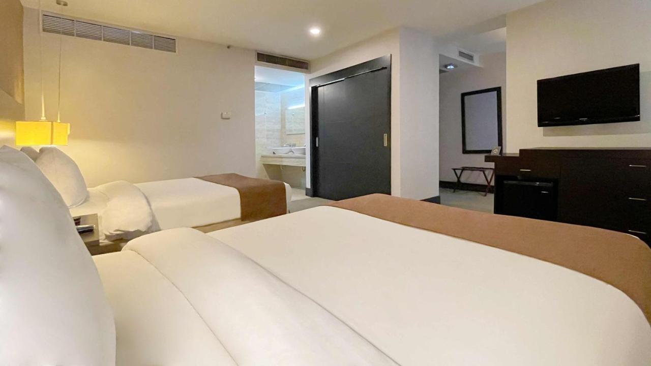 Hotel Trinitarias Suites Barquisimeto ภายนอก รูปภาพ